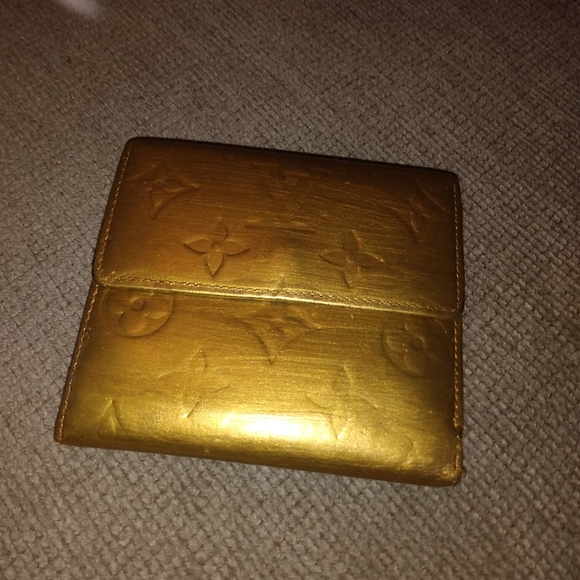 PENDING TRADE ❣️ 🎉SALE - Louis Vuitton wallet - Picture 9 of 10